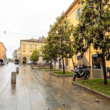 Guesthost - N&d Centro Apartment Modena